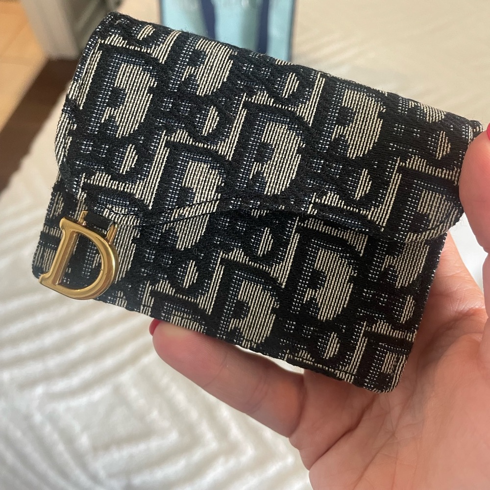 Saddle Wallet